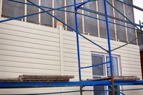 Loose Cladding Repair in Columbia